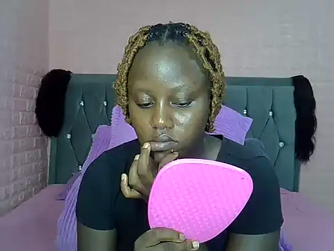 sexybree  online show from 14, 4, 2026