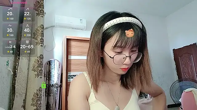 Lili 666 online show from 10, 10, 2025