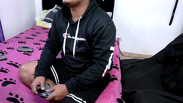 Boycuriousxxx online show from 4, 3, 2026