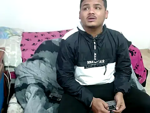 Boycuriousxxx online show from 15, 1, 2026