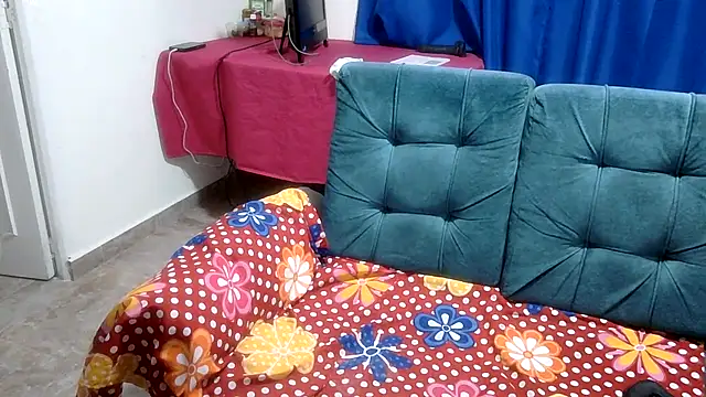 Snapshot of Boycuriousxxx chatting on 8, 7, 2026 Boycuriousxxx online show from 8, 7, 2026