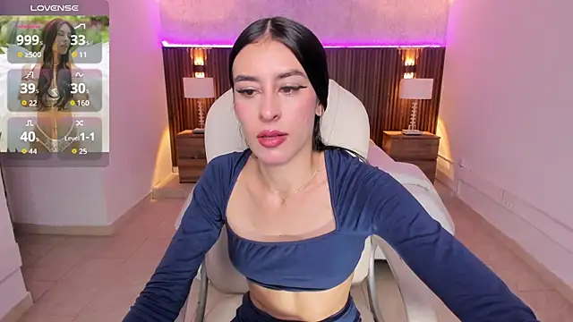 Snapshot of karlaa_james chatting on 23, 4, 2026 karlaa james online show from 23, 4, 2026