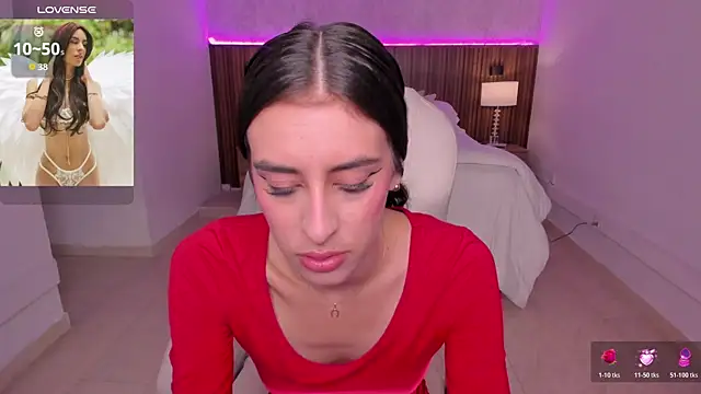 Snapshot of karlaa_james chatting on 16, 6, 2026 karlaa james online show from 16, 6, 2026