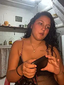 Snapshot of saray_gomez22 chatting on 29, 1, 2025 saray gomez22 online show from 29, 1, 2025