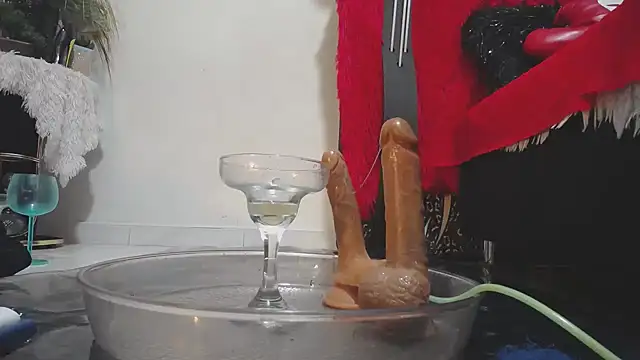 marilyn jon3s online show from 4, 12, 2025