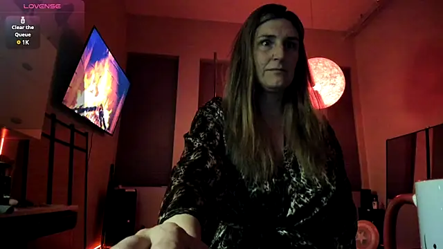 ImLeanneLawson online show from 5, 3, 2025