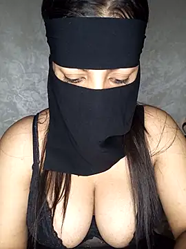 Narimane maroc online show from 2, 11, 2025