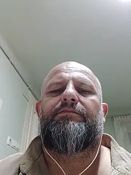 Snapshot of AlexandruCsaba chatting on 16, 6, 2026 AlexandruCsaba online show from 16, 6, 2026