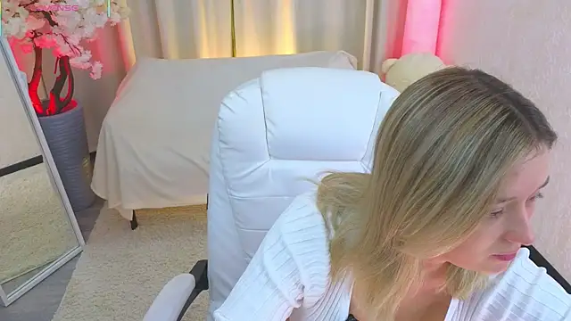 JessRosen online show from 4, 12, 2025