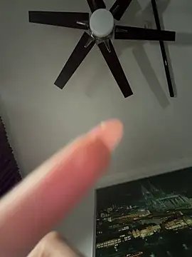 Hornyblond Bella online show from 2, 2, 2026