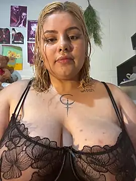 Snapshot of CrisyFerreira chatting on 2, 3, 2025 CrisyFerreira online show from 2, 3, 2025