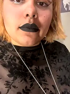Snapshot of CrisyFerreira chatting on 3, 10, 2025 CrisyFerreira online show from 3, 10, 2025