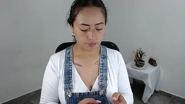Snapshot of jjulietha95 chatting on 28, 4, 2026 jjulietha95 online show from 28, 4, 2026
