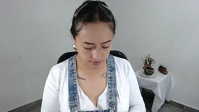Snapshot of jjulietha95 chatting on 27, 4, 2026 jjulietha95 online show from 27, 4, 2026