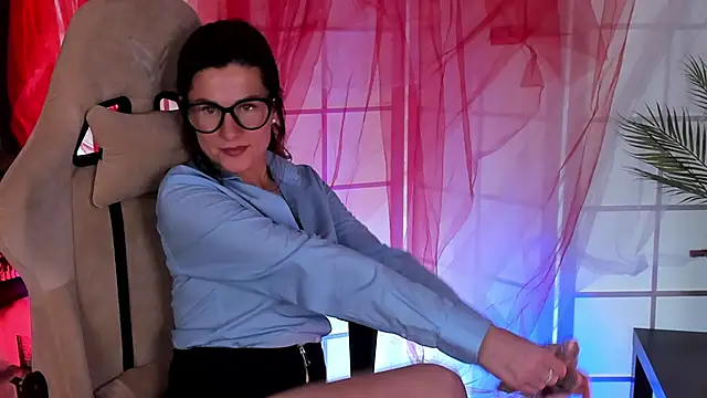 Snapshot of April_o_Nill chatting on 22, 11, 2025 April o Nill online show from 22, 11, 2025