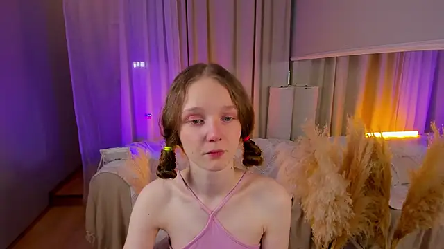  Rose Charming  online show from 24, 1, 2025