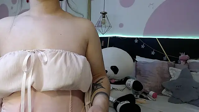 DanniAbbey online show from 14, 12, 2025