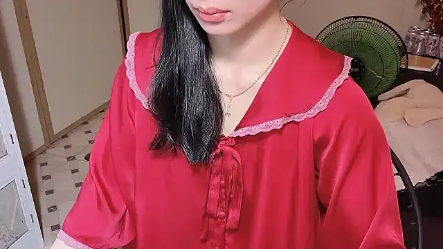 Snapshot of LinhChi_9x chatting on 13, 6, 2026 LinhChi 9x online show from 13, 6, 2026