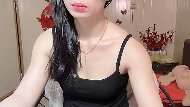 Snapshot of LinhChi_9x chatting on 4, 7, 2026 LinhChi 9x online show from 4, 7, 2026