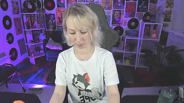 LylithSkye online show from 23, 1, 2025