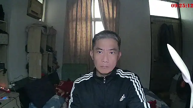 YuHsuant online show from 13, 2, 2025