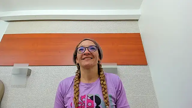 Snapshot of maddy_cartter chatting on 29, 5, 2026 maddy cartter online show from 29, 5, 2026
