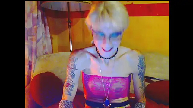 cuxladyboy online show from 19, 3, 2025