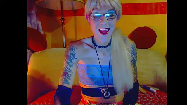 cuxladyboy online show from 11, 10, 2025