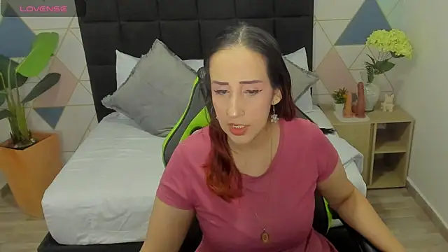 Snapshot of jadde13_ chatting on 4, 11, 2025 jadde13 online show from 4, 11, 2025