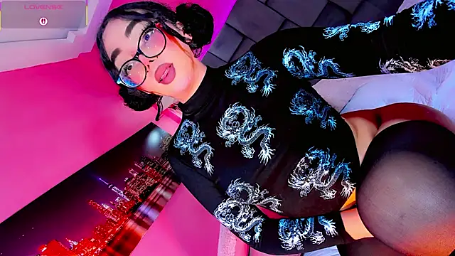 Saamanthaa11 online show from 12, 4, 2026