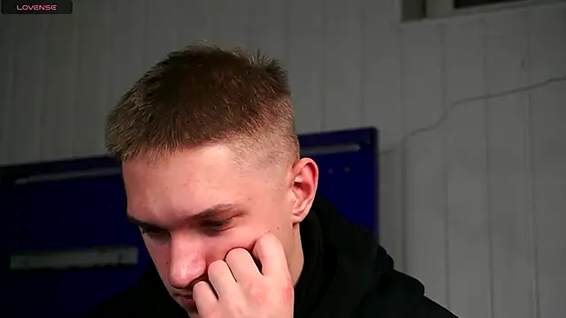 dustyn fox online show from 23, 11, 2025