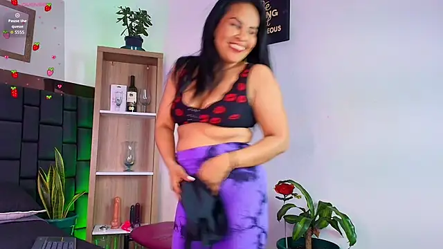 Anthonelaa   online show from 18, 6, 2026