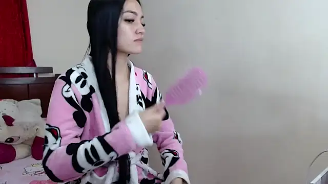 Snapshot of petitolivia chatting on 27, 2, 2026 petitolivia online show from 27, 2, 2026