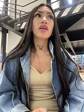 Effy Bonny online show from 17, 2, 2025
