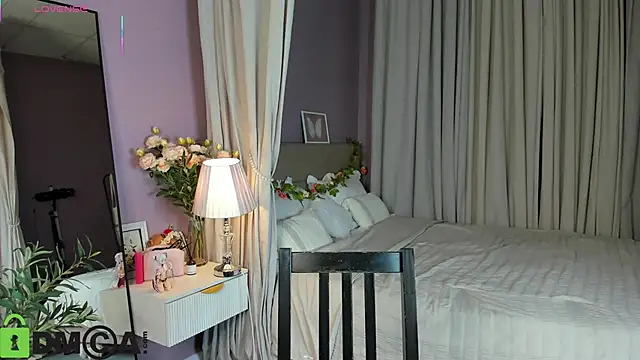 Dearly Emily online show from 5, 4, 2026