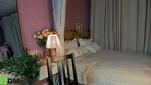 Dearly Emily online show from 15, 12, 2025