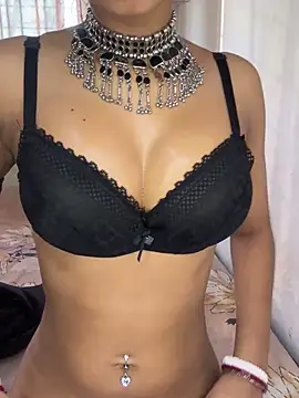 Hot-sexy222 online show from 15, 1, 2025