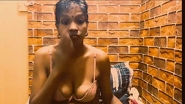 Snapshot of Fuckable_Nasty_MILF chatting on 2, 6, 2026 Fuckable Nasty MILF online show from 2, 6, 2026