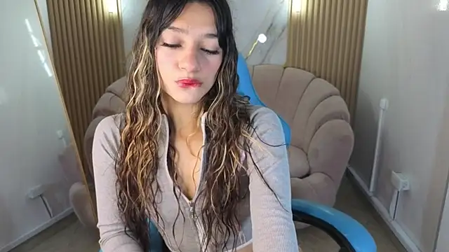 Snapshot of Laurita_b chatting on 28, 9, 2025 Laurita b online show from 28, 9, 2025