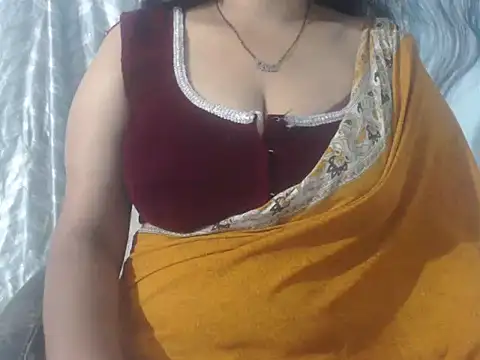 cute-priy online show from 2, 4, 2026