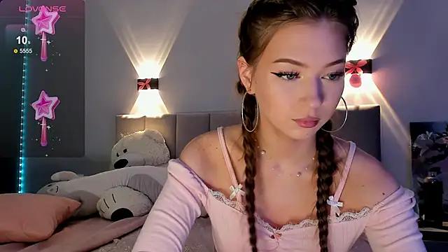 Snapshot of diana_nier chatting on 2, 10, 2025 diana nier online show from 2, 10, 2025