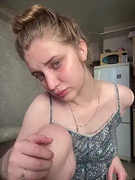 Snapshot of MollyDolle chatting on 28, 5, 2026 MollyDolle online show from 28, 5, 2026