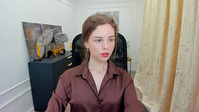 Snapshot of MileyWings chatting on 29, 5, 2026 MileyWings online show from 29, 5, 2026