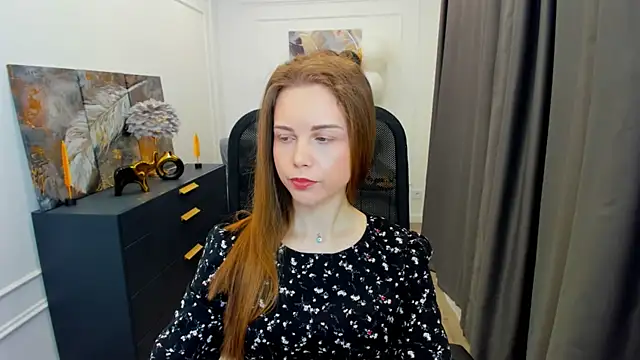 Snapshot of MileyWings chatting on 10, 5, 2026 MileyWings online show from 10, 5, 2026