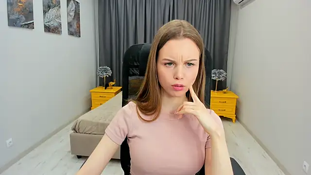 MileyWings online show from 25, 2, 2025