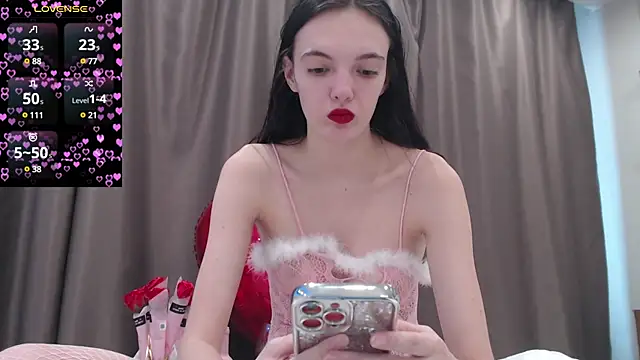 Snapshot of Lia__meow chatting on 12, 2, 2025 Lia meow online show from 12, 2, 2025