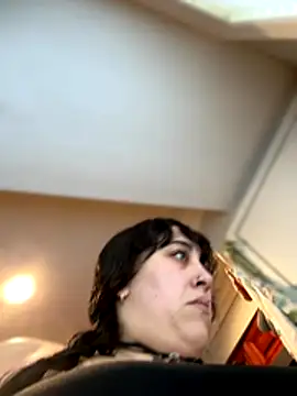 ThicBunz online show from 24, 10, 2025