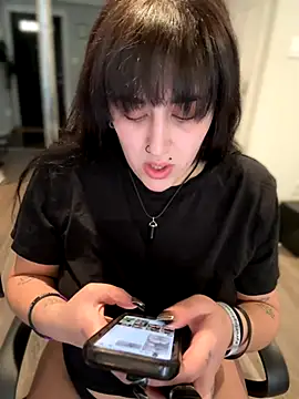 ThicBunz online show from 4, 11, 2025