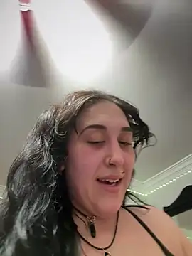 ThicBunz online show from 2, 4, 2026