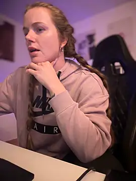 Piinkpandora online show from 15, 4, 2026